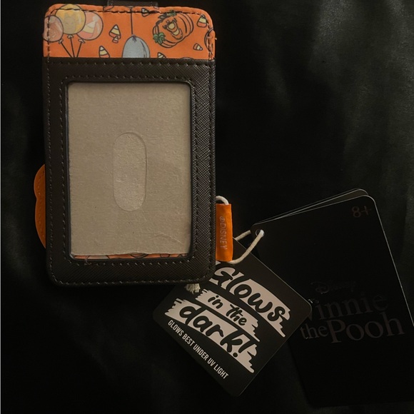 Winnie the Pooh Halloween Loungefly Cardholder - Picture 5 of 5